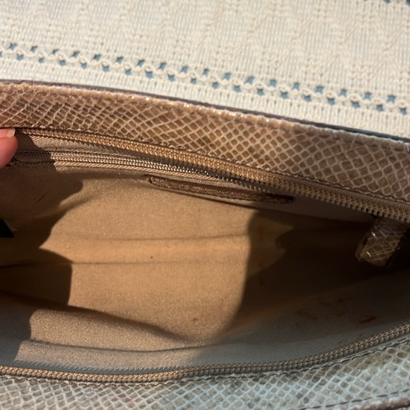 Banana Republic Clutch🤎‼️PRICE DROP‼️ - Picture 5 of 9